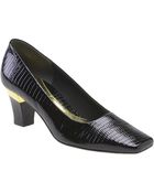 J. Reneé Mary Pump - Lyst
