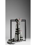 Burberry Giant Check Cashmere Scarf - Lyst