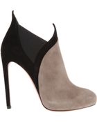 Alaïa Twotone Low Boots in Suede with Elastic Sides - Lyst