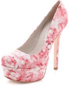 Alice + Olivia Larimore Platform Pumps - Lyst