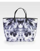 McQ by Alexander McQueen Iris Print Large Tote - Lyst