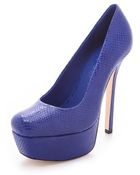 Alice + Olivia Larimore Platform Pumps - Lyst