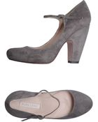 Pura Lopez Closedtoe Slipons - Lyst