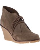 Kelsi Dagger Fanetta Desert Boot Taupe Suede - Lyst