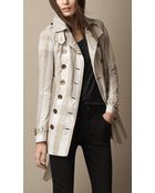 Burberry Short Lightweight Check Trench Coat - Lyst