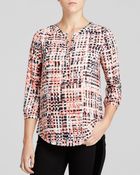 Nydj Digital Grid Print Blouse - Lyst