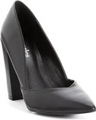 Charles by Charles David Prospect Pumps - Lyst