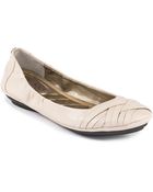 Me Too Fiona Leather Flats - Lyst