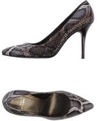 Stuart Weitzman Pump - Lyst