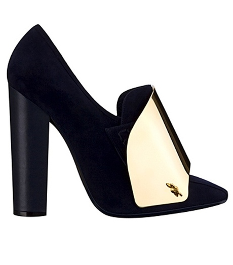 Shoe of the moment: Cardinal high heels by Yves Saint Laurent