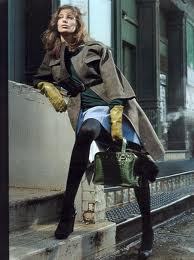 FemmeGold Contemporary Chic
