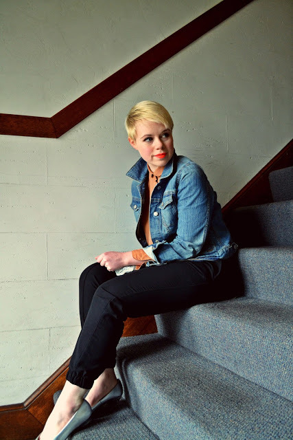 Look of the Day: dusty dior + neon lips