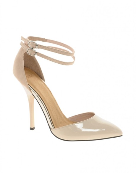 Double Ankle Strap Pointed Pumps.