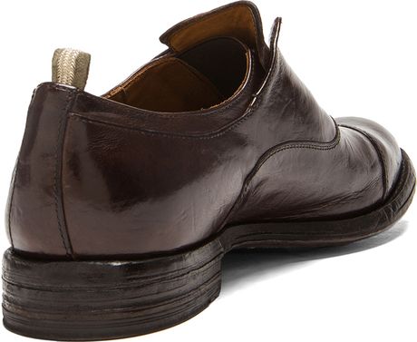 leather laceless shoes