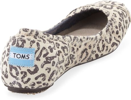 leopard toms flats