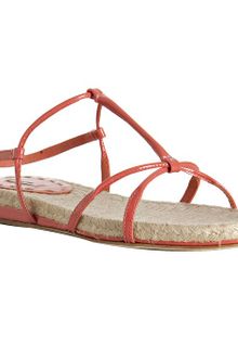 Miu Miu Coral Patent Leather Flat Sandals - Lyst