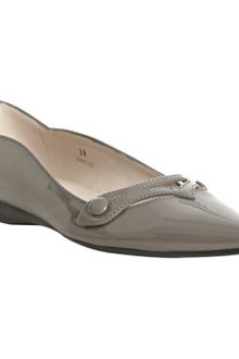 Tod's Taupe Patent Leather Audrey Cutout Flats - Lyst