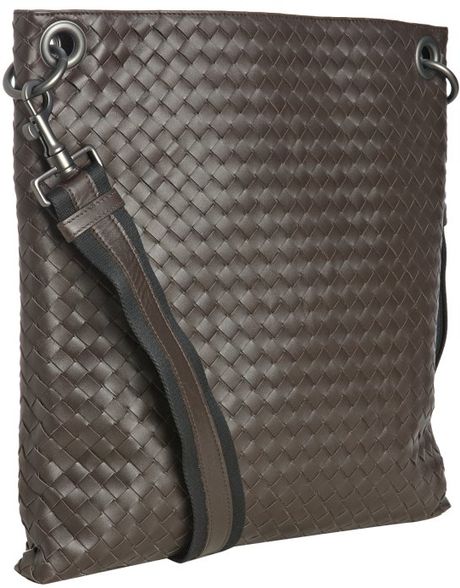 Bottega Veneta Brown Woven Leather Messenger Bag in Gray for Men (brown