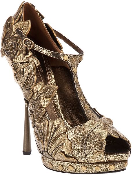 Alexander Mcqueen Leaf Platform Shoe in Gold - Lyst
