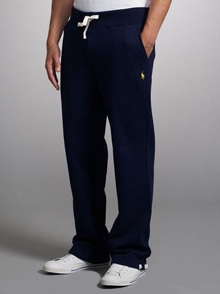 navy sweatpants outfit