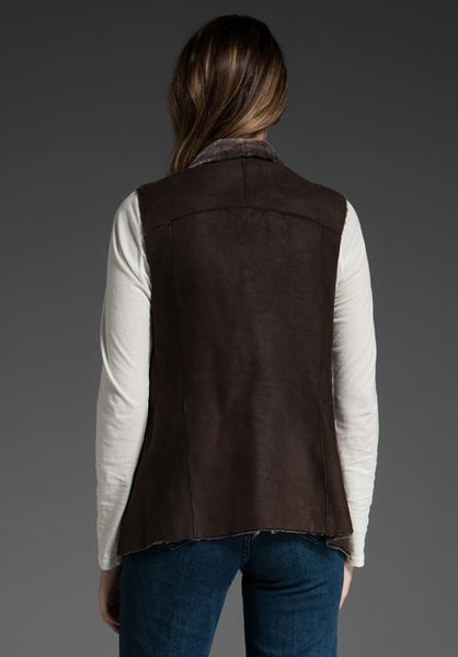 Vince Sueded Back Shearling Vest In Brown 