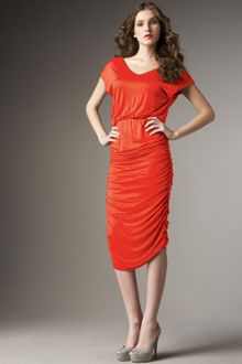 Alice + Olivia Mid-length Ruched Jersey Dress - Lyst