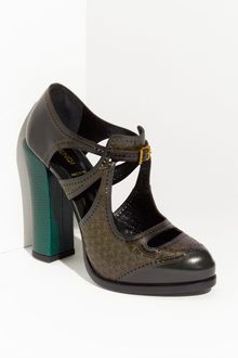 Fendi Chameleon Laser Cut Pump - Lyst