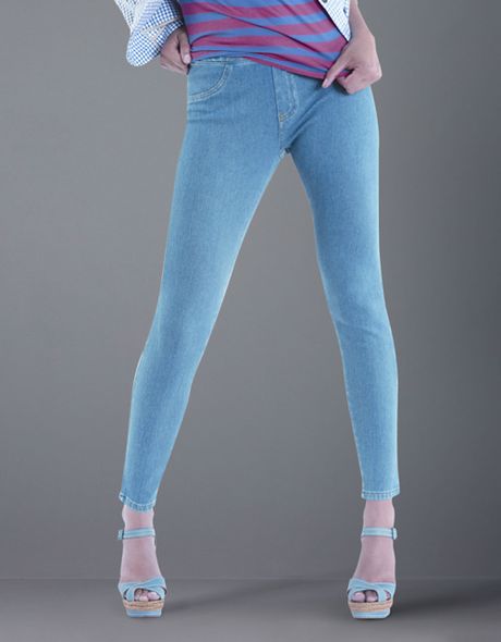 HUE Leggings HI-Low Hem Original Denim Classic Light WASH