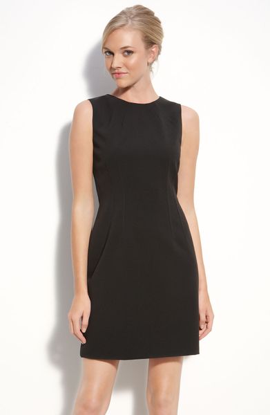 T Tahari Dakota Sheath Dress (petite) in Black - Lyst
