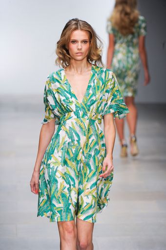 Issa Spring 2012 Short Sleeve V-Neck Dress With Green And Yellow Print - Lyst