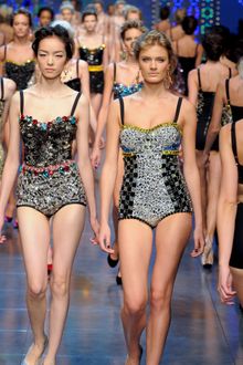 Dolce & Gabbana Spring 2012 Gold Chandelier Earrings - Lyst