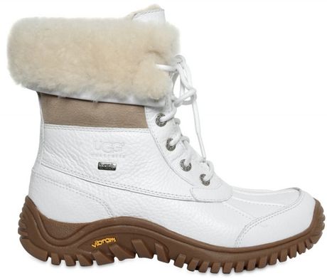 ugg adirondack quilted ski boot in white