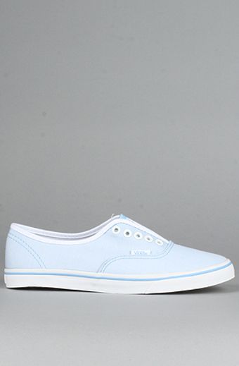 Vans The Authentic Lo Pro Sneaker in Light Chambray Blue - Lyst