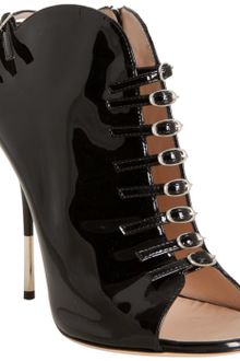 Giuseppe Zanotti Black Patent Leather Buckle Detail Peep Toe Ankle Bootie - Lyst