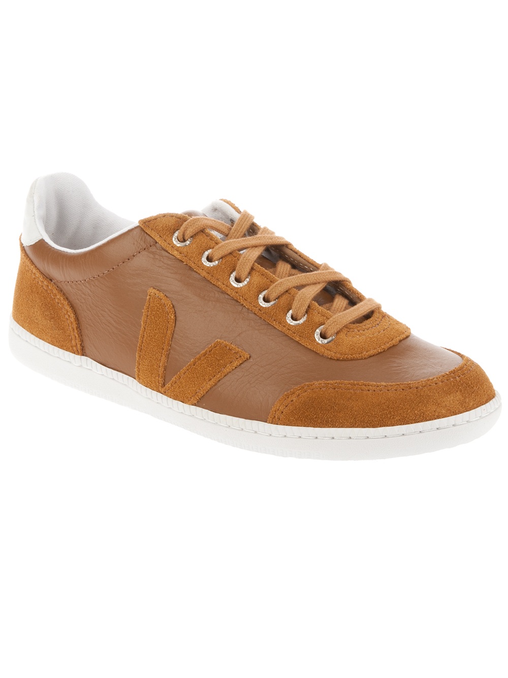 veja brown trainers
