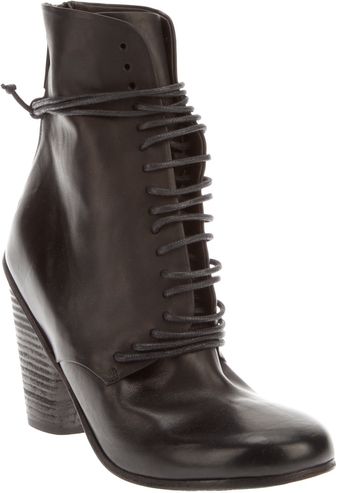  Zip Detail Boot 
