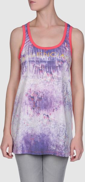  Sleeveless T-Shirt 