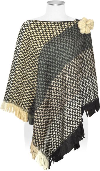 Julia Cocco' Doris - Fringed Flower Pin Wool Shawl - Lyst