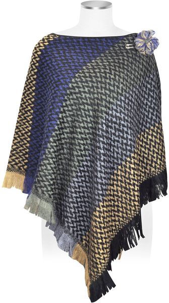 Julia Cocco' Doris - Fringed Flower Pin Wool Shawl - Lyst
