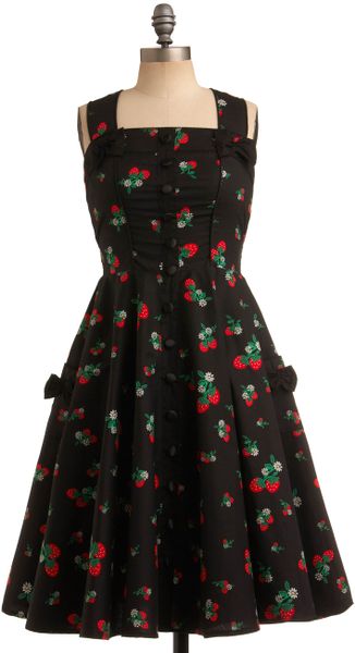Modcloth Sweet Temptation Dress in Strawberries in Black - Lyst