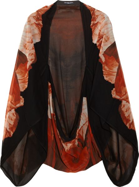 Alexander Mcqueen Poppyprint Silk Cape in Black - Lyst