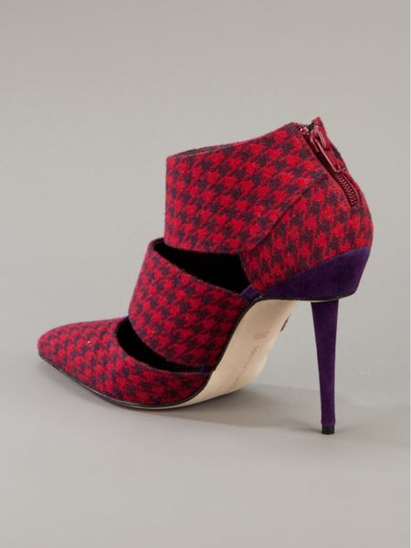 manolo blahnik red flats