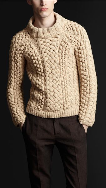  Chunky Cable Knit Sweater 
