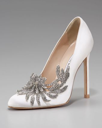 Manolo Blahnik Swan Embellished Satin Pump - Lyst