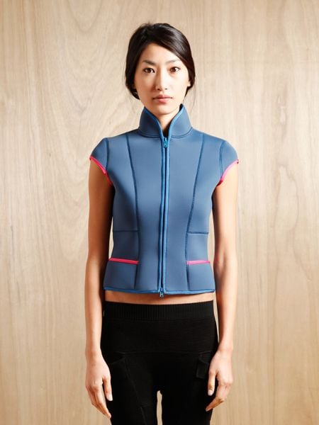 Goemai Womens Neoprene Jacinthe Sleeveless Jacket in Blue - Lyst