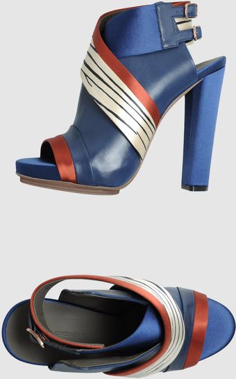  Platform Sandals 
