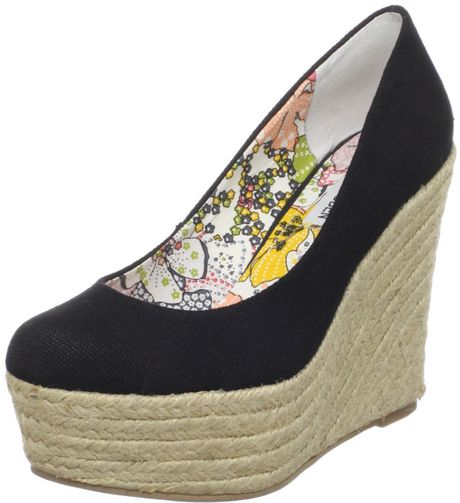 steve madden closed toe flats