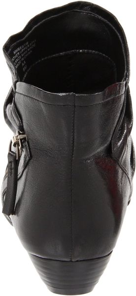 nine west black leather booties