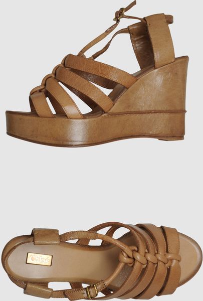 Chloé Wedge in Brown (camel) - Lyst