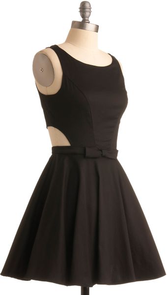 Modcloth Classic Twist Dress in Black - Lyst